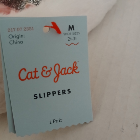 Cat & Jack Unicorn slippers New $8 - Picture 5 of 8